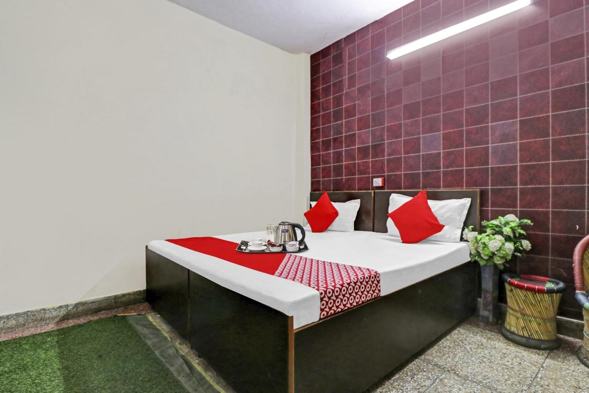 Lion Home Stay New Delhi Exterior photo